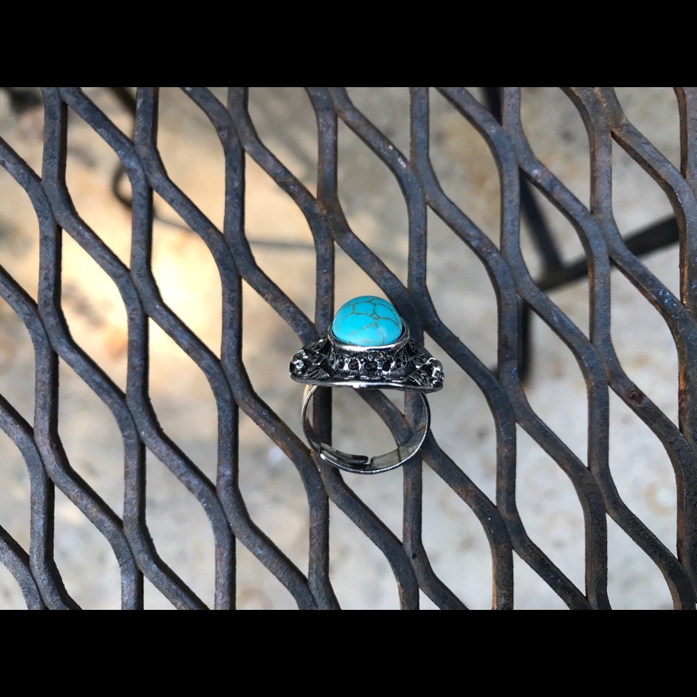 Turquoise Ring - Picture 4 of 8